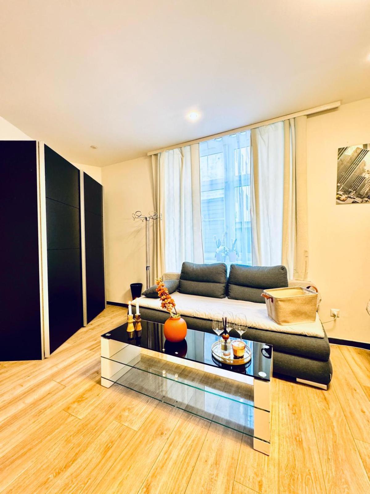 Central King Studio - 10 Mins Walk From Downtown Vienna Exterior photo