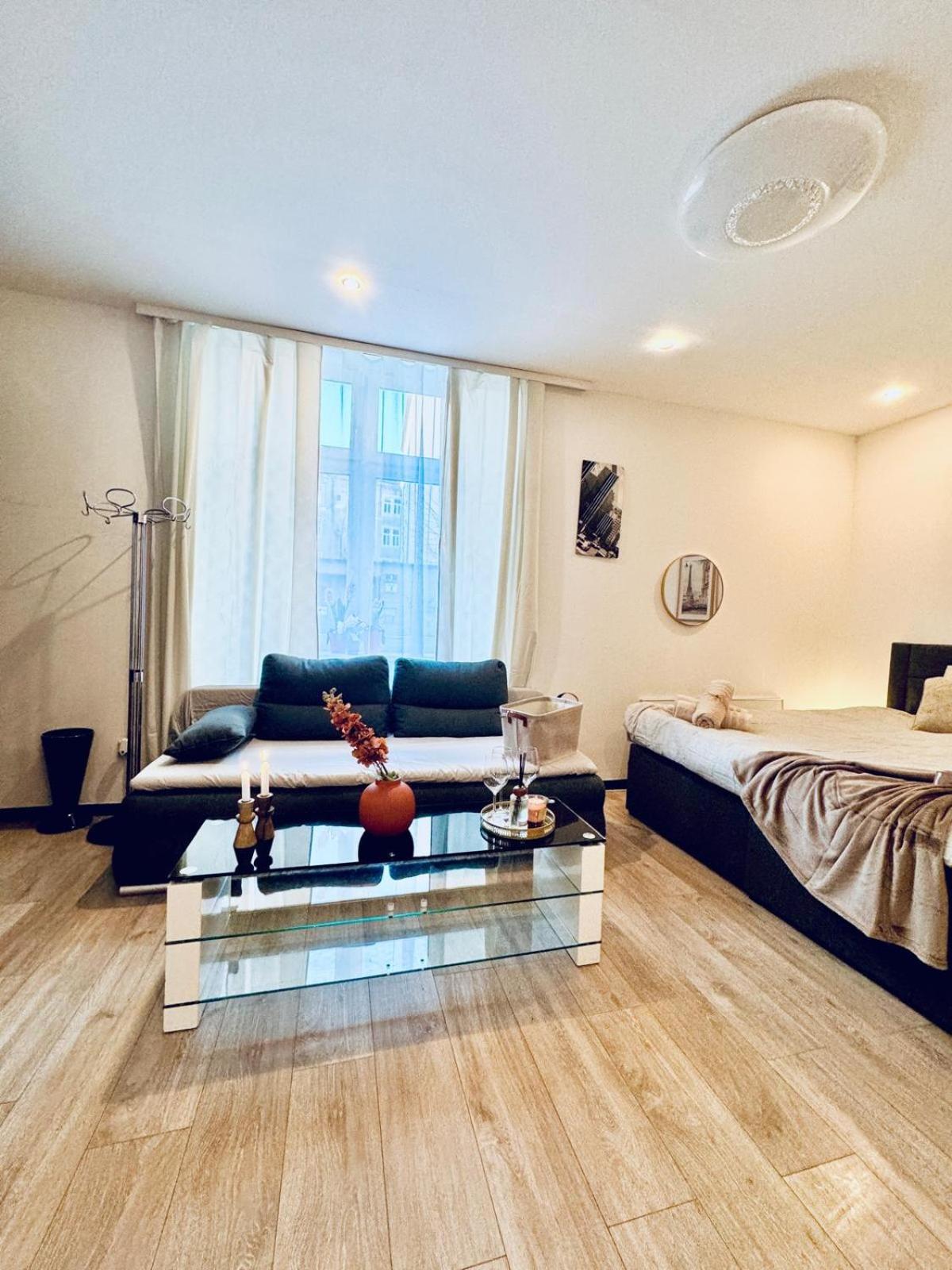 Central King Studio - 10 Mins Walk From Downtown Vienna Exterior photo